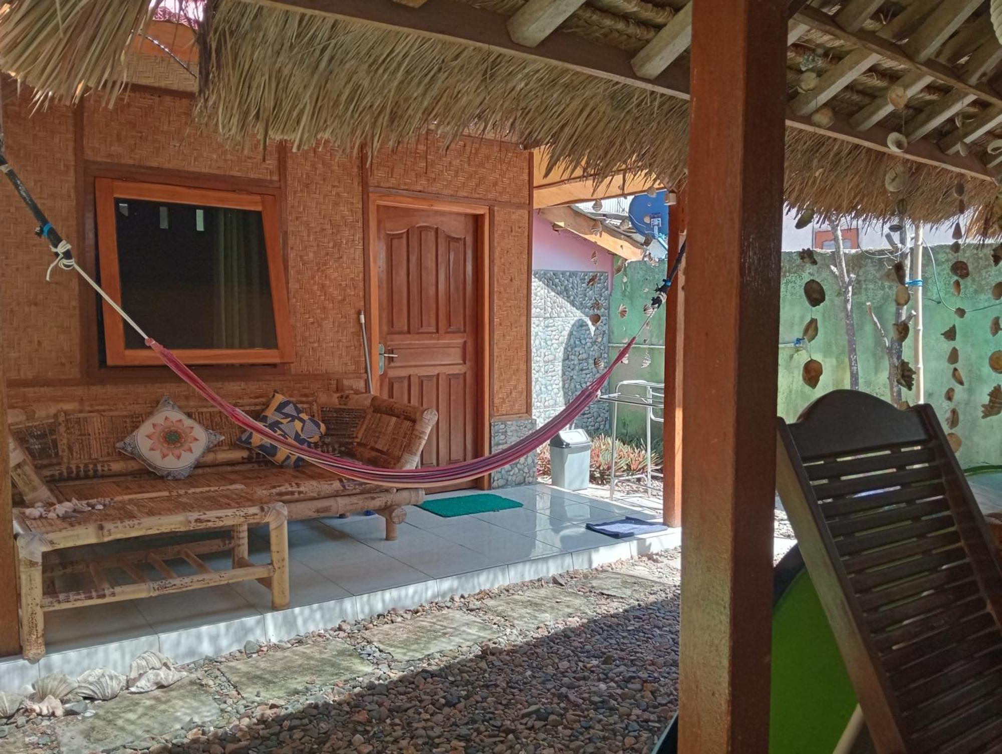 Pelangi Homestay Bungalow Gili Gede Sekotong Exteriör bild