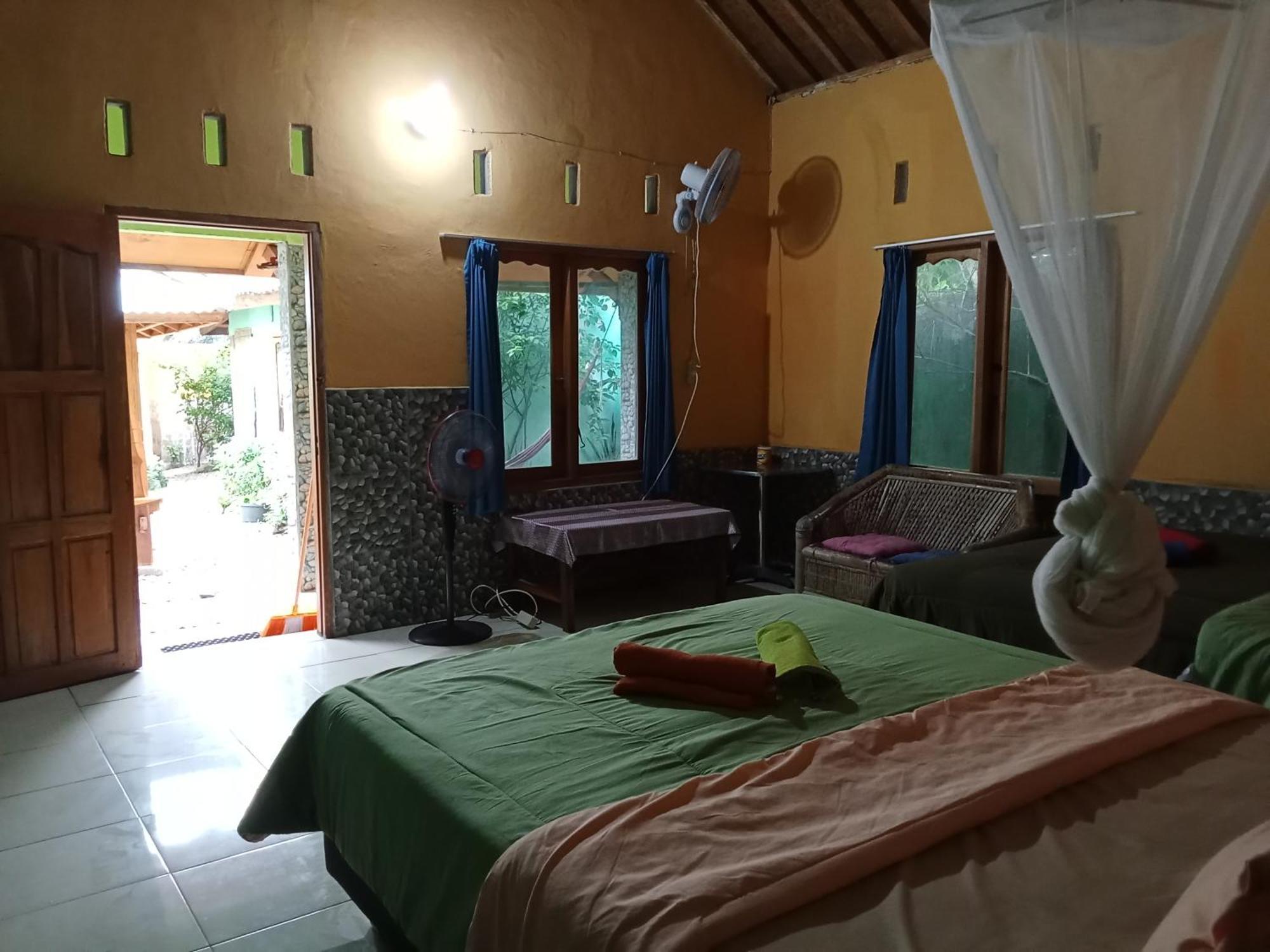 Pelangi Homestay Bungalow Gili Gede Sekotong Rum bild