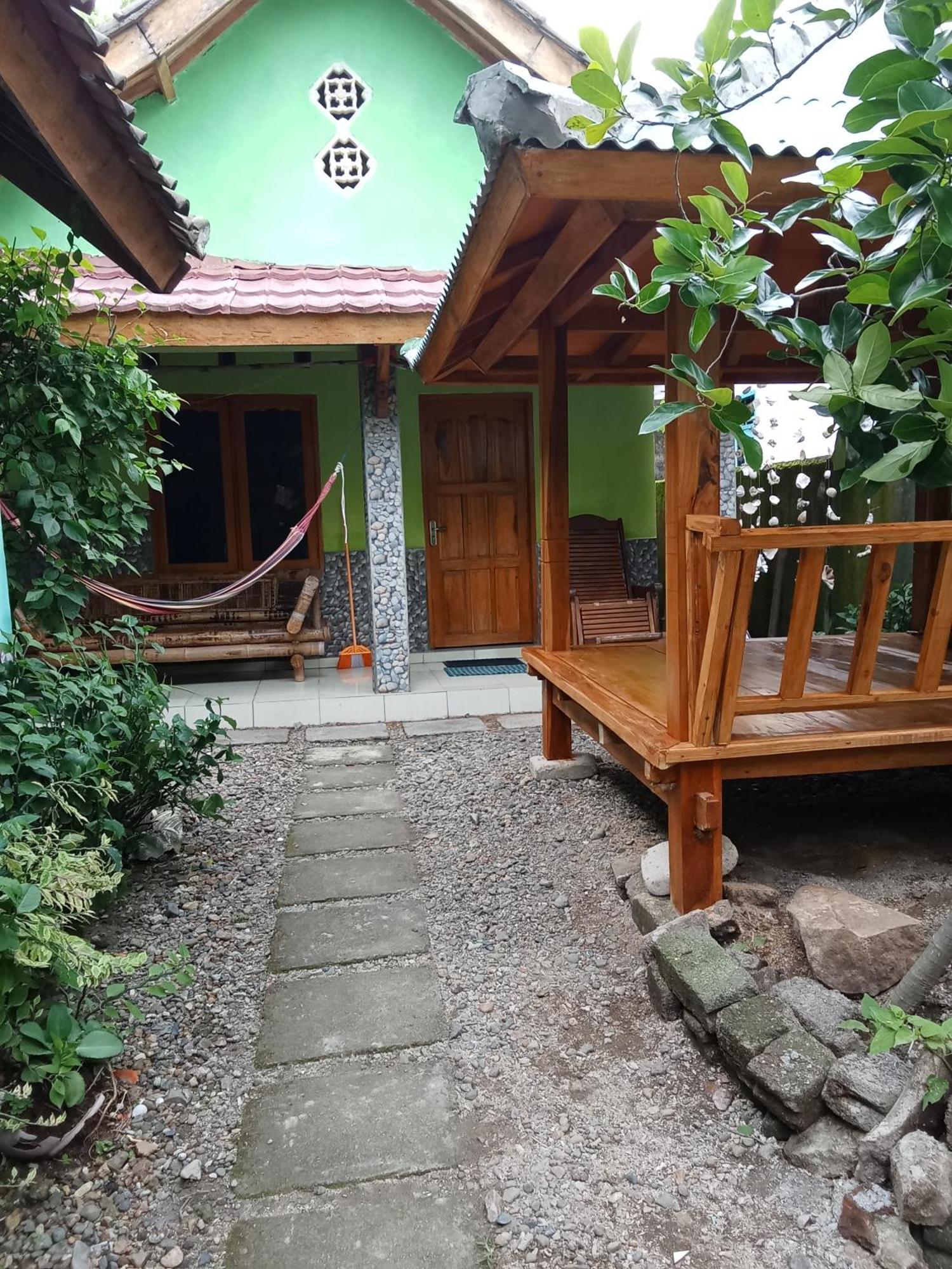 Pelangi Homestay Bungalow Gili Gede Sekotong Rum bild